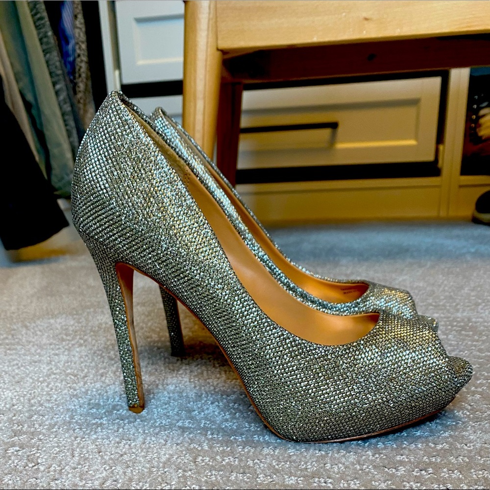 WORN ONCE! Designer peep toe pump